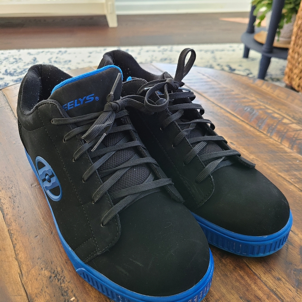 Heelys Men's size 11